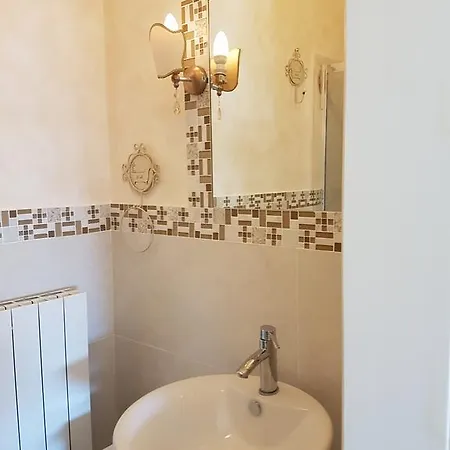 Carlo V - Queen Guest house